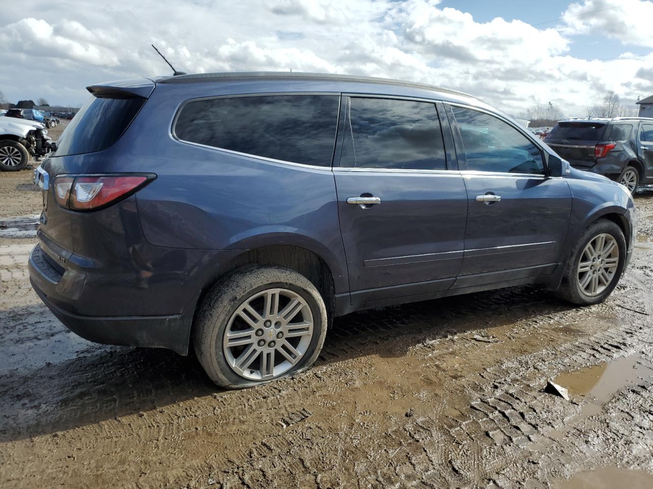 2014 Chevrolet Traverse - Image 3
