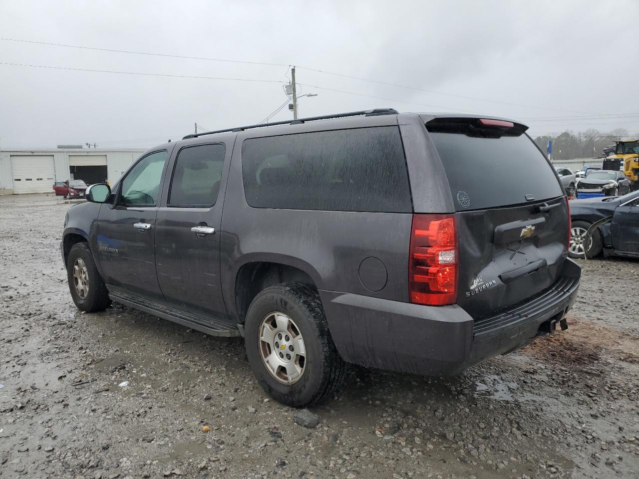 2010 Chevrolet Suburban - Image 2
