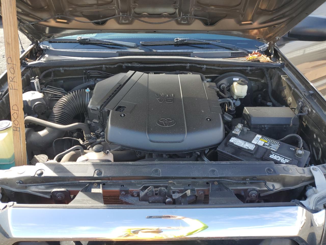 2015 Toyota Tacoma - Image 11