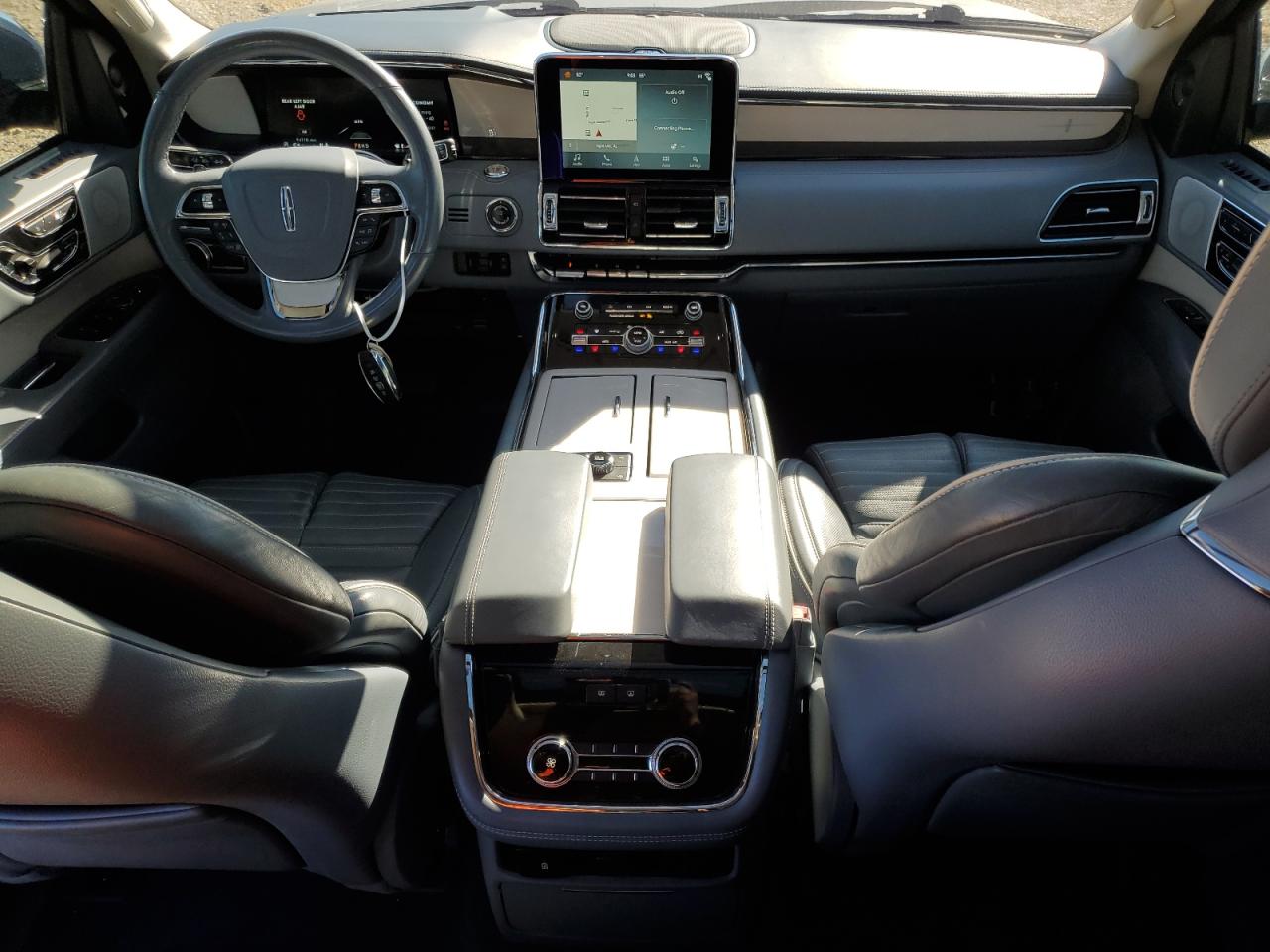 2019 Lincoln Navigator - Image 8