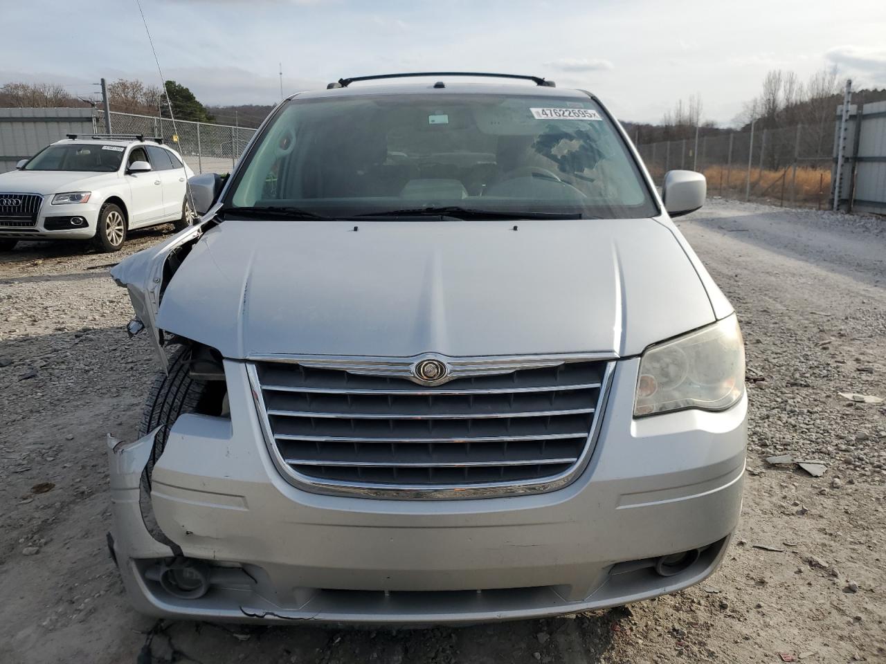 2008 Chrysler Town & Country - Image 5