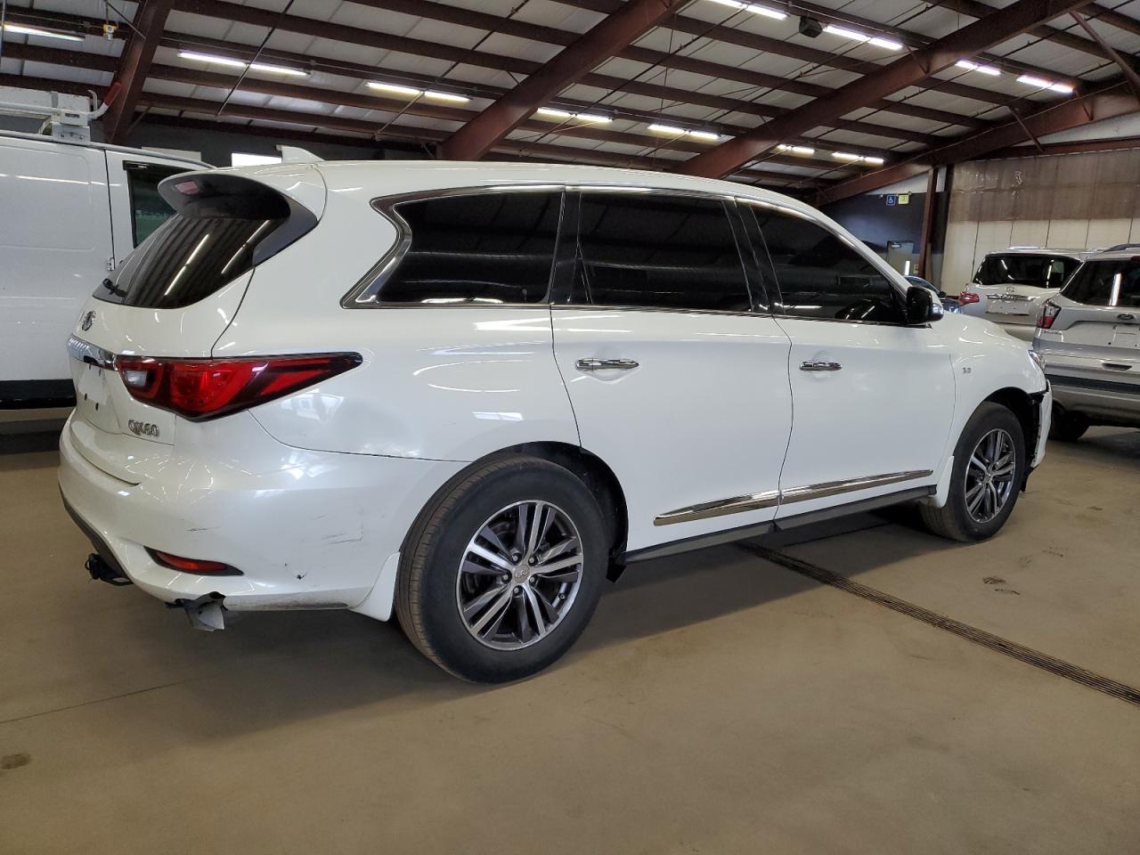 2019 Infiniti QX60 - Image 3