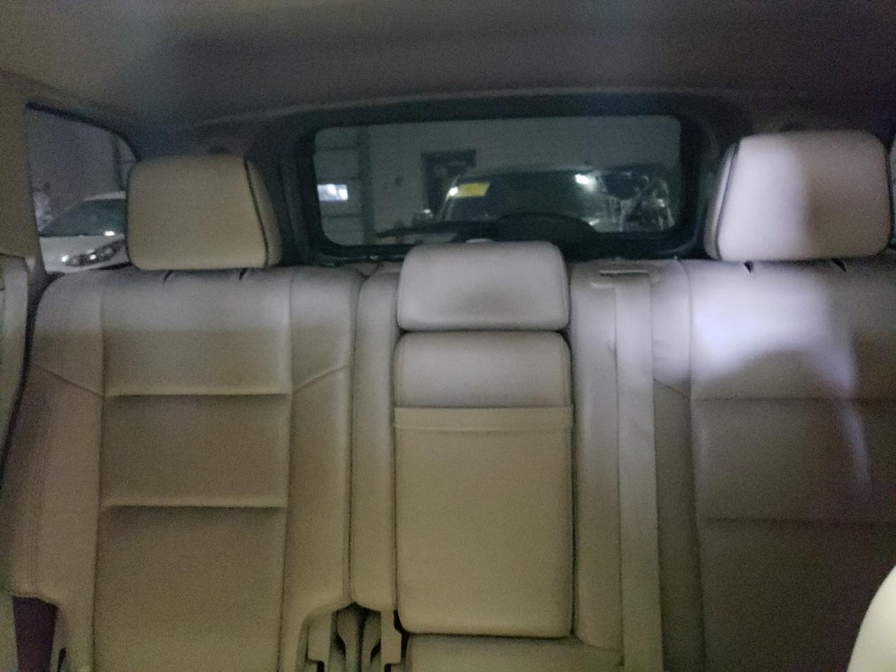 2011 Jeep Grand Cherokee - Image 10