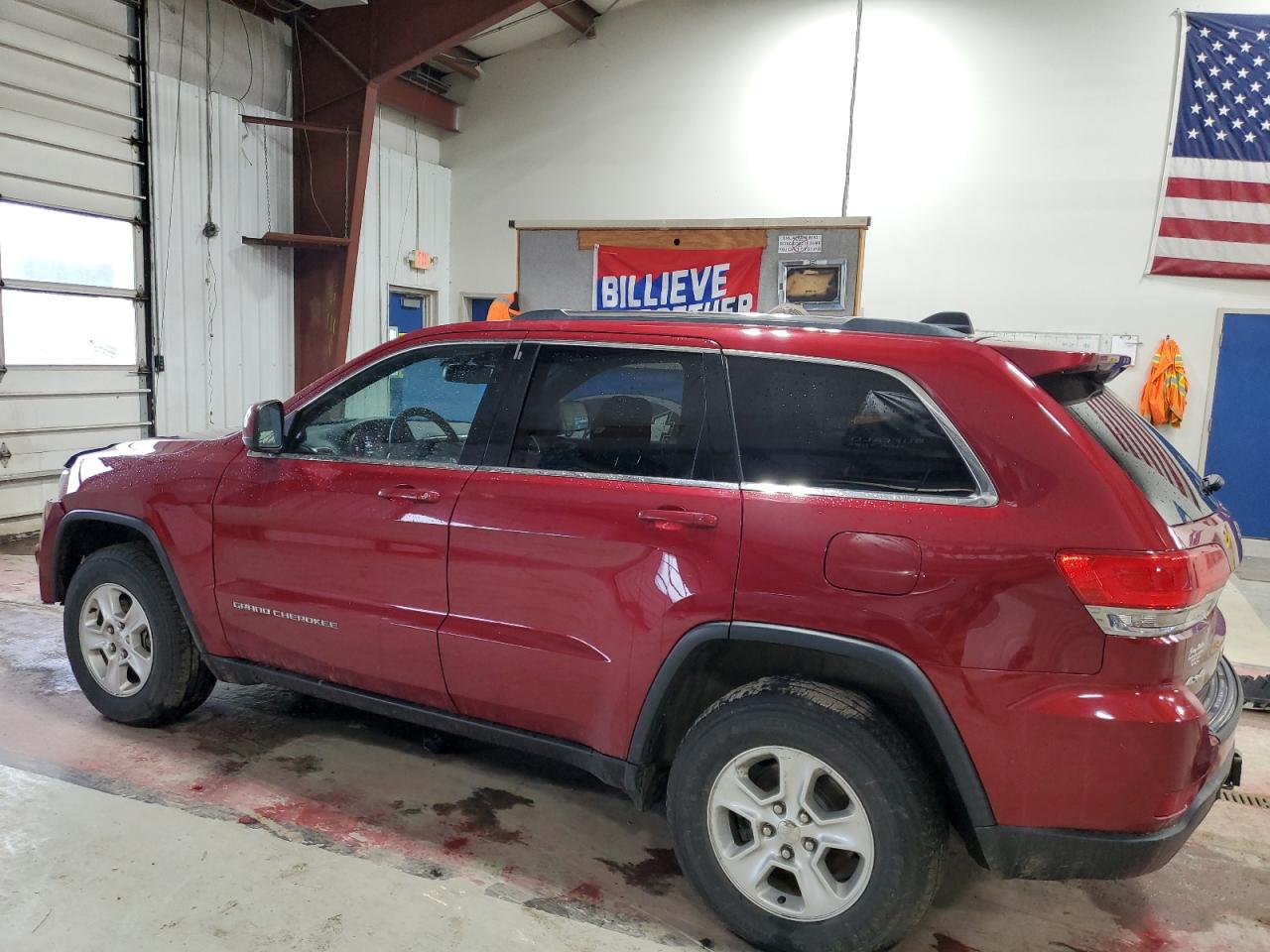 2015 Jeep Grand Cherokee - Image 2