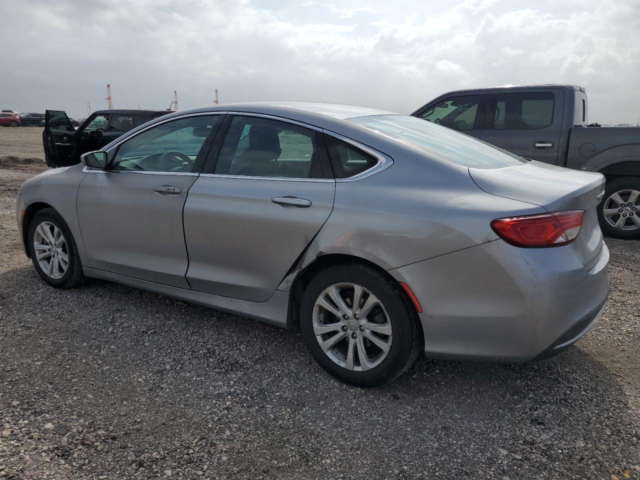 2015 Chrysler 200 - Image 2