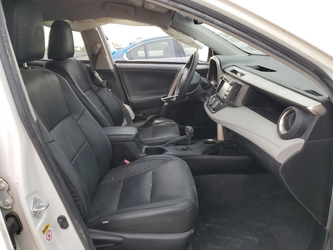 2014 Toyota RAV 4 - Image 7