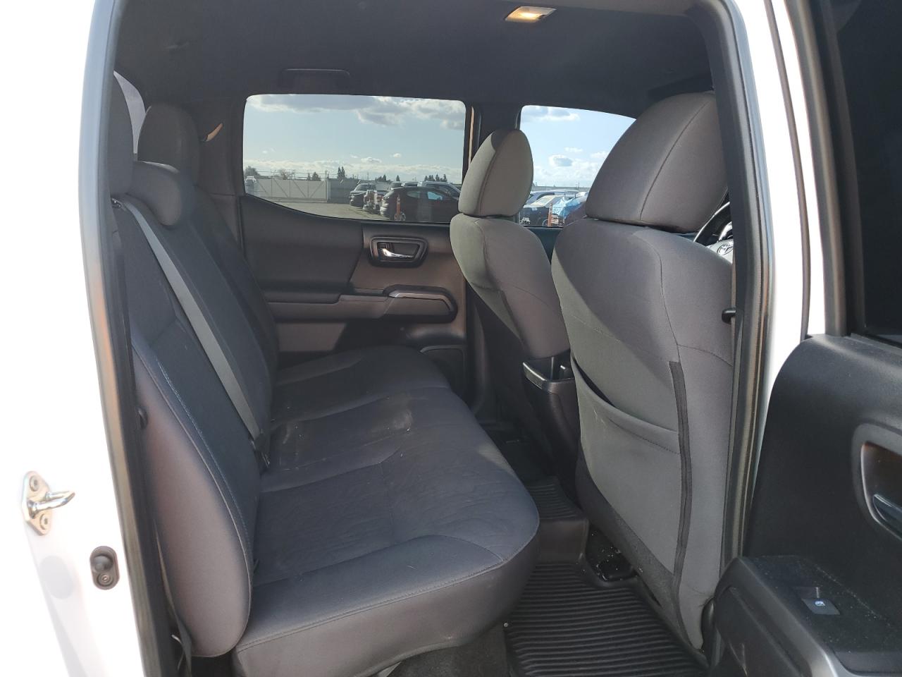 2019 Toyota Tacoma - Image 12