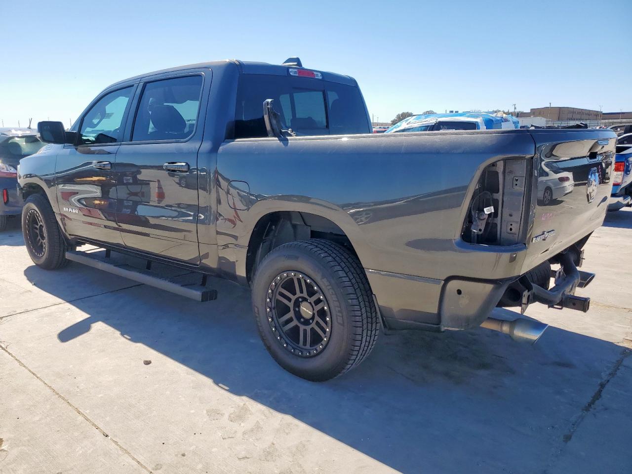 2019 RAM 1500 - Image 2