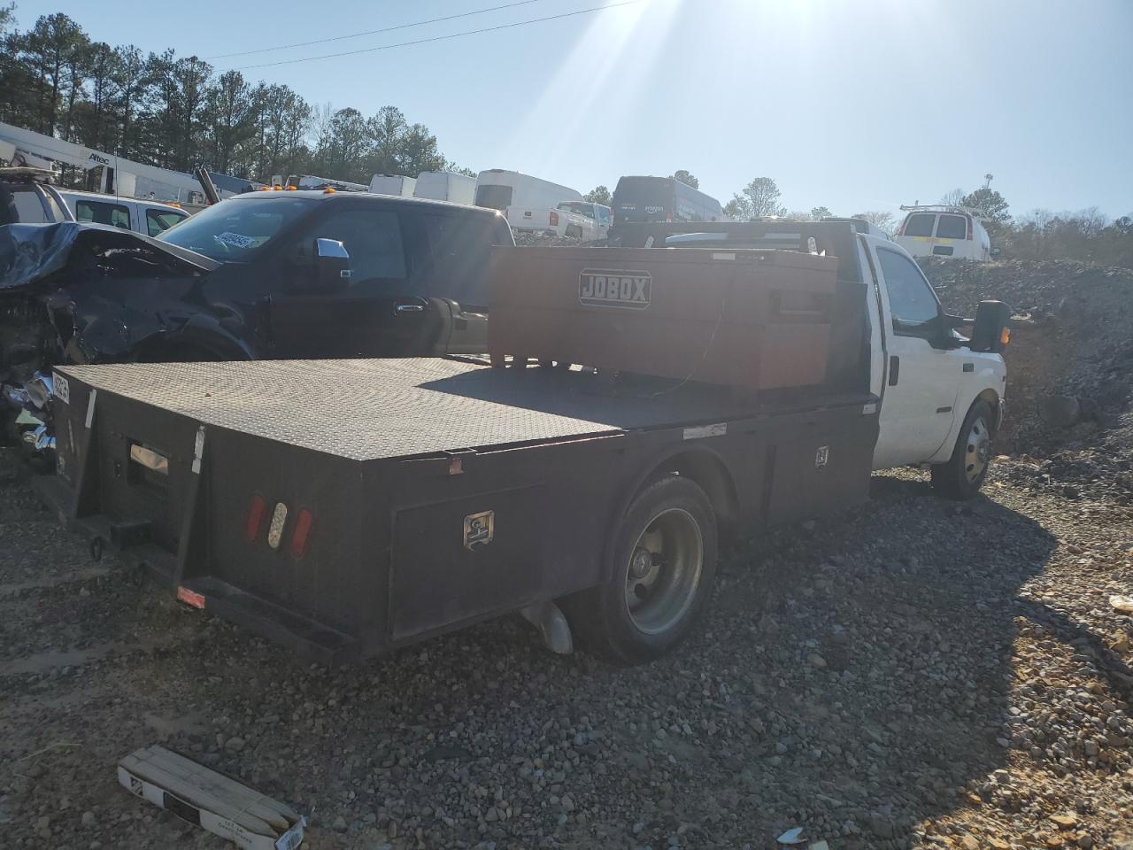 2000 Ford F350 - Image 3