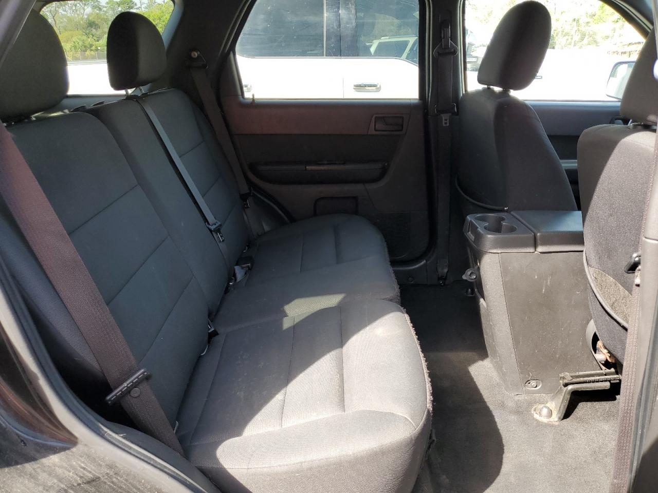 2011 Ford Escape - Image 11