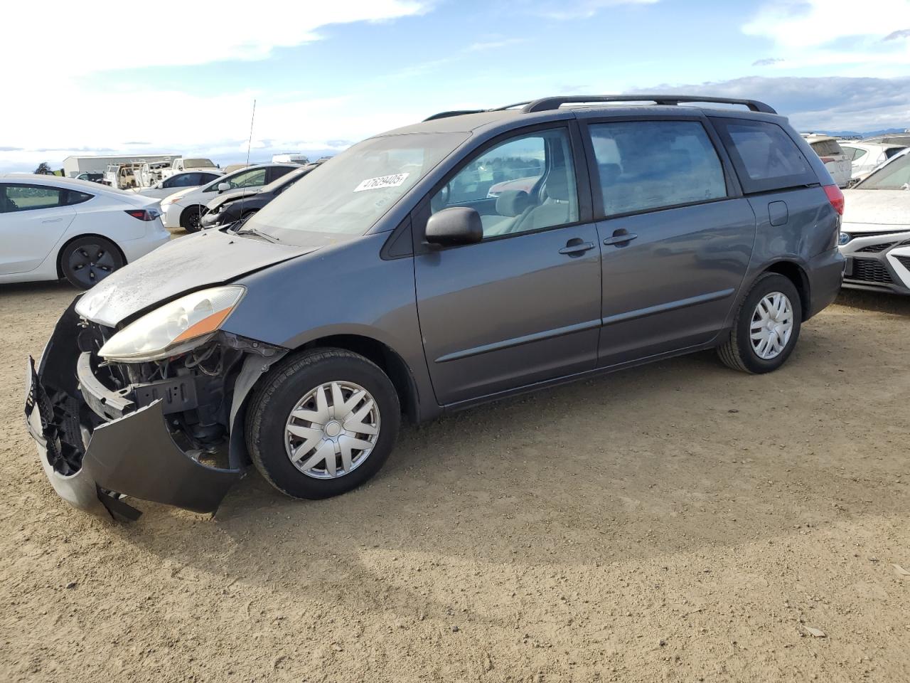 2007 Toyota Sienna - Image 1