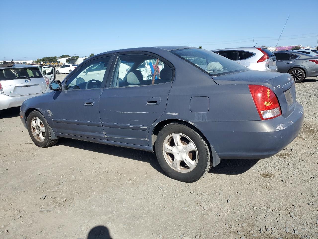 2002 Hyundai Elantra - Image 2