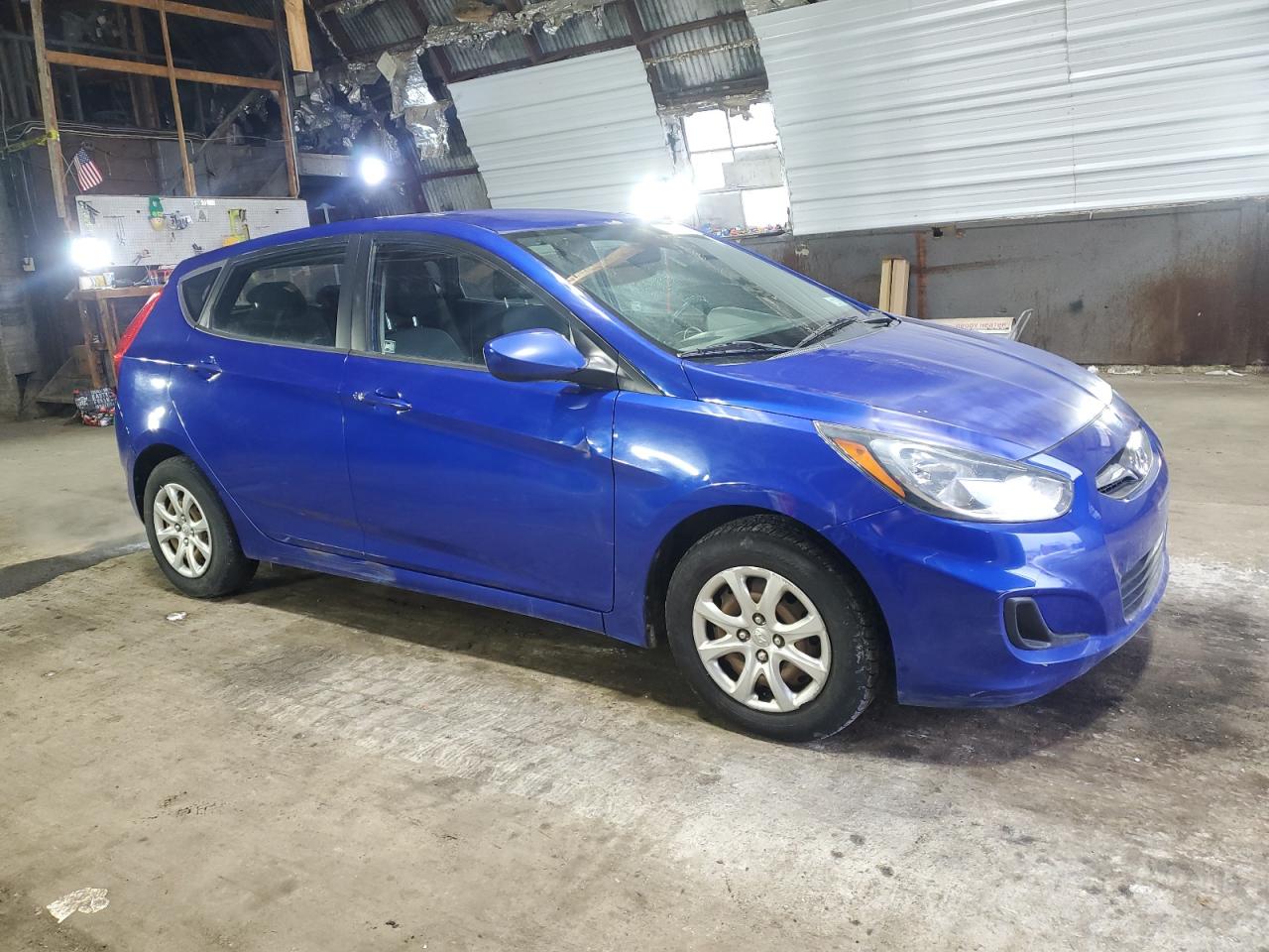 2013 Hyundai Accent - Image 4