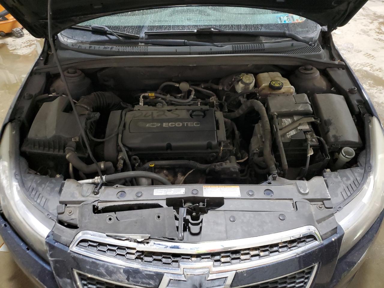 2014 Chevrolet Cruze - Image 11