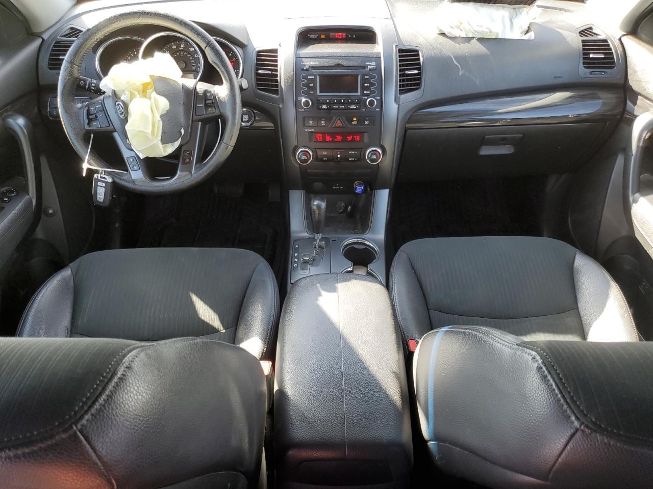 2011 Kia Sorento - Image 8