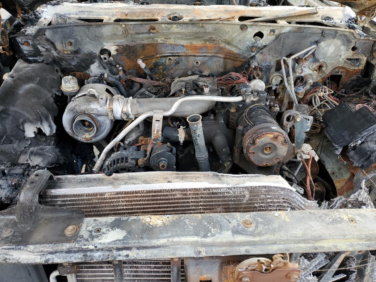 2000 Chevrolet GMT-400 - Image 12