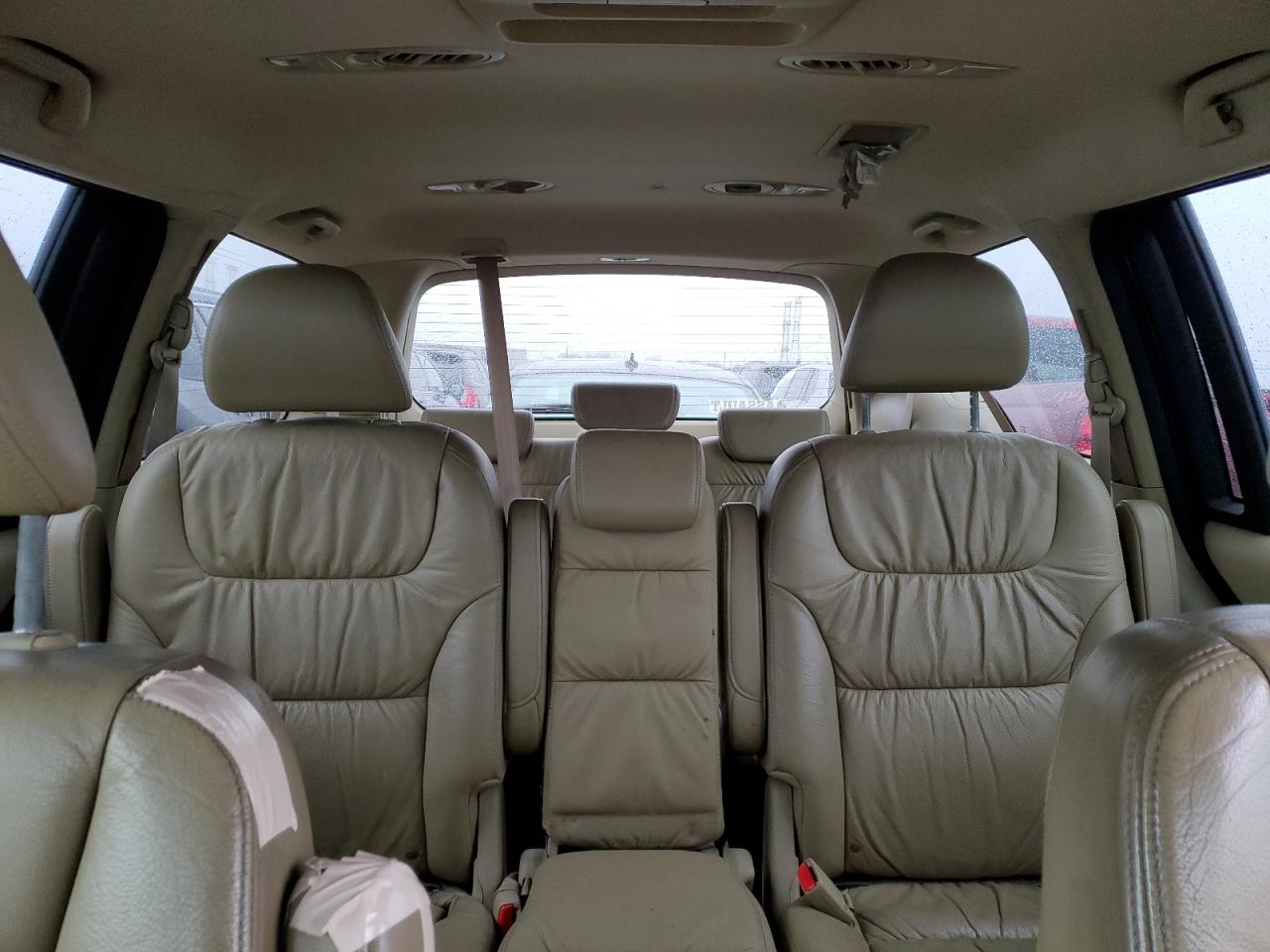 2008 Honda Odyssey - Image 10