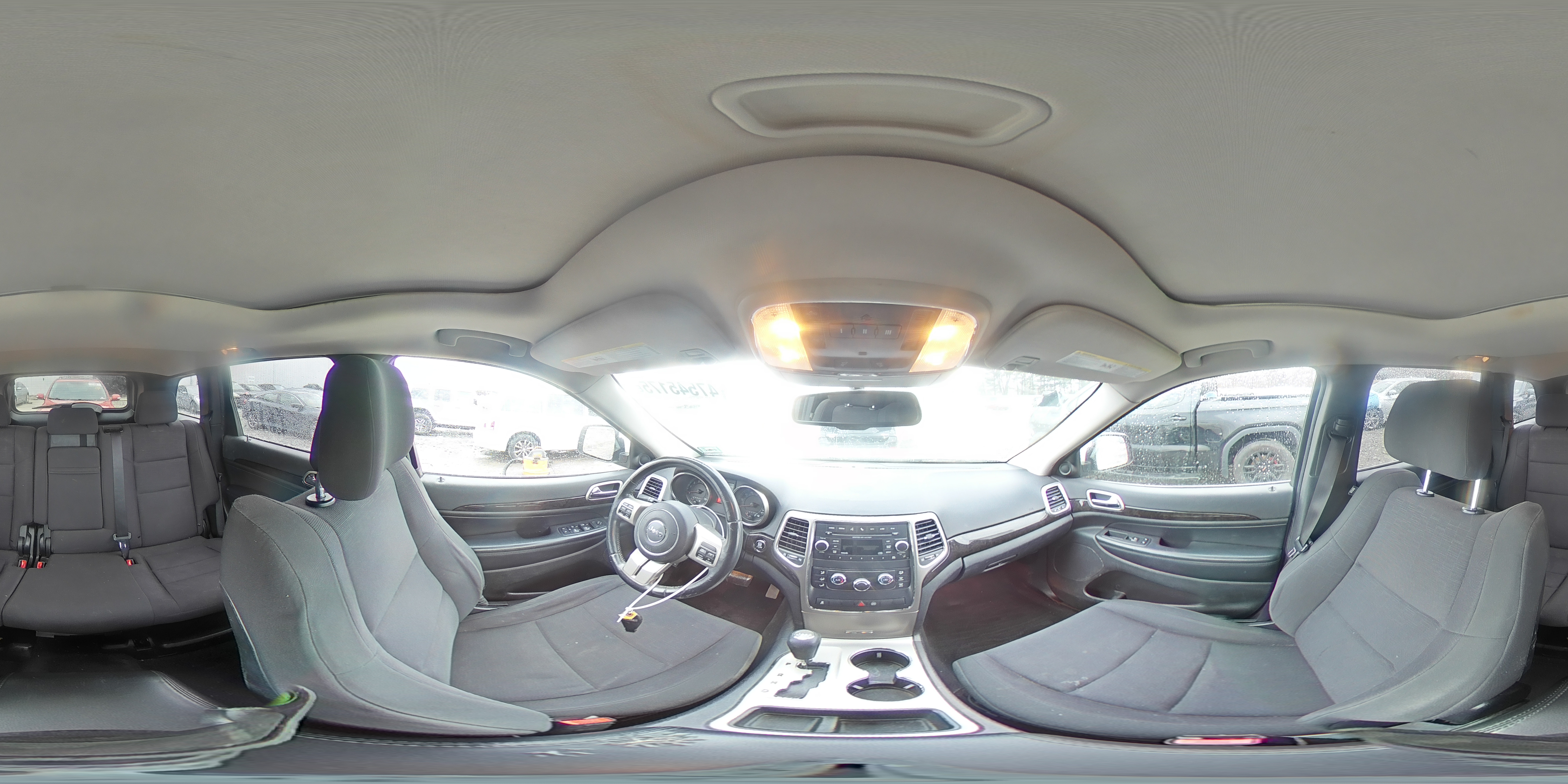 2012 Jeep Grand Cherokee - Image 16