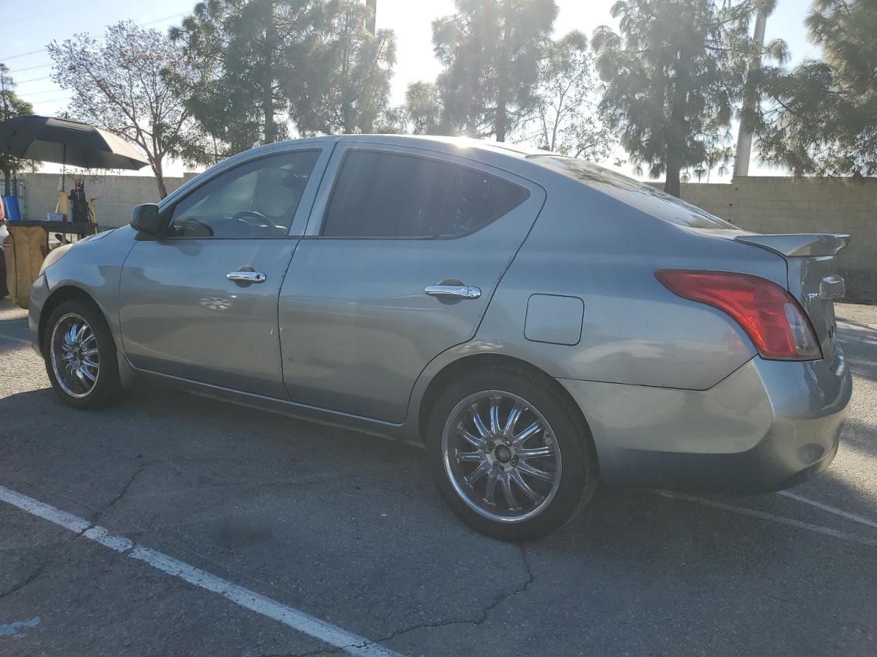 2013 Nissan Versa - Image 2