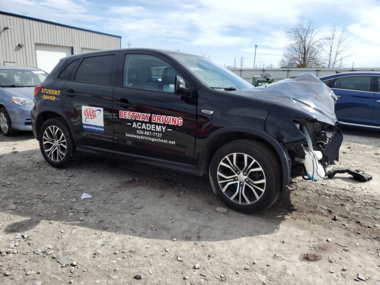 2018 Mitsubishi Outlander - Image 4