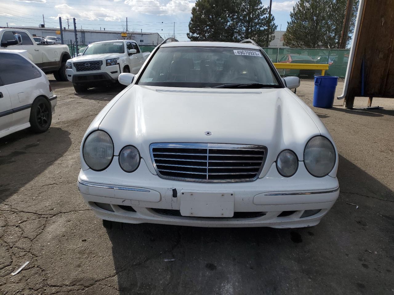 2000 Mercedes-Benz E 320 4Matic VIN: WDBJH82J8YX029393 Lot: 49070925