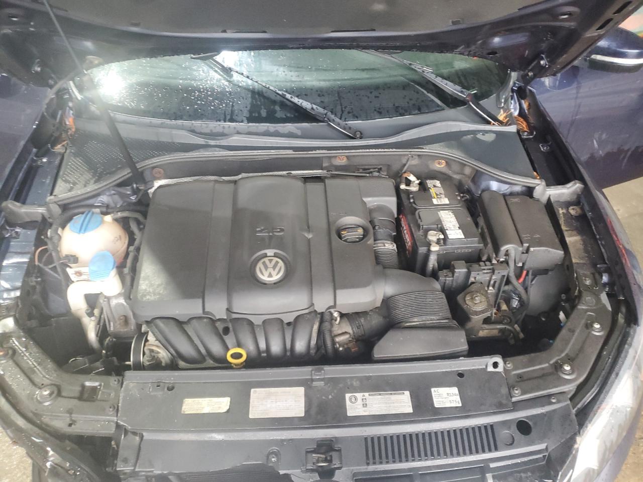 2014 Volkswagen Passat - Image 11