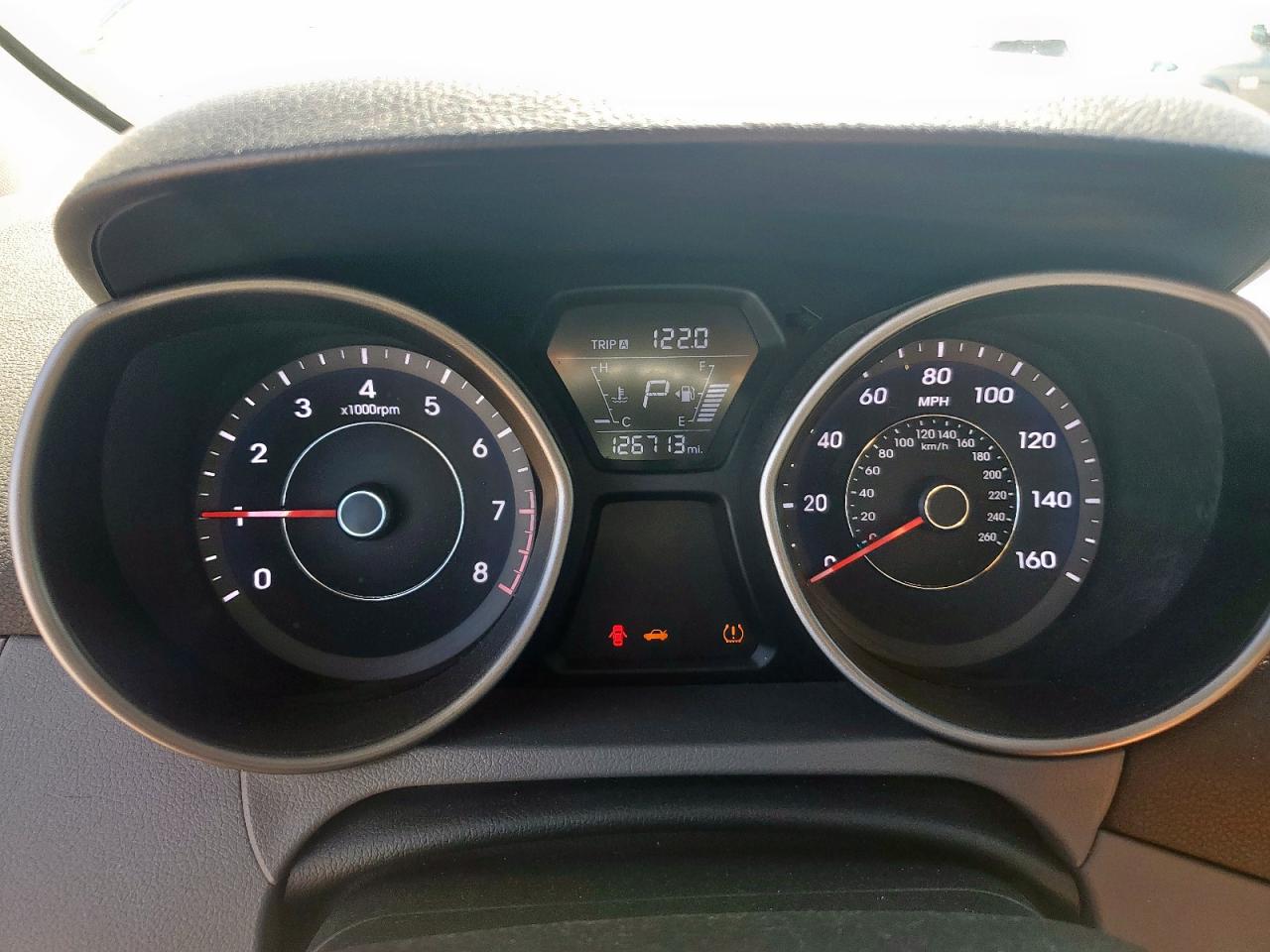 2015 Hyundai Elantra - Image 9