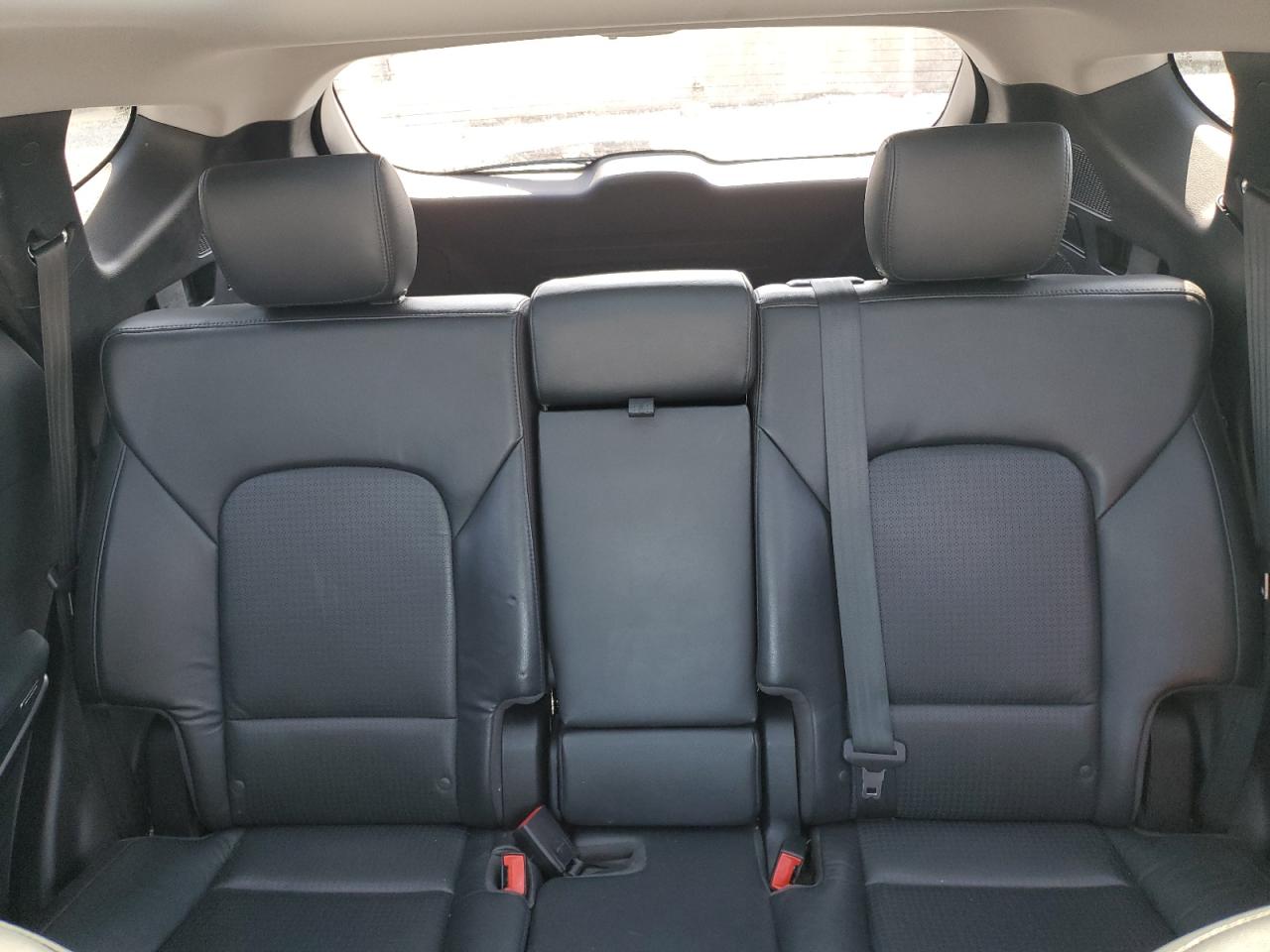 2013 Hyundai Santa Fe - Image 10