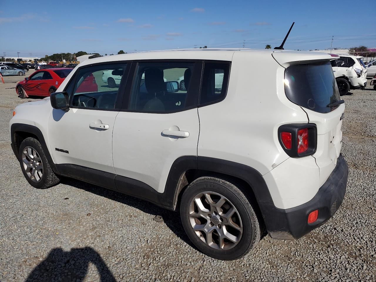 2016 Jeep Renegade - Image 2