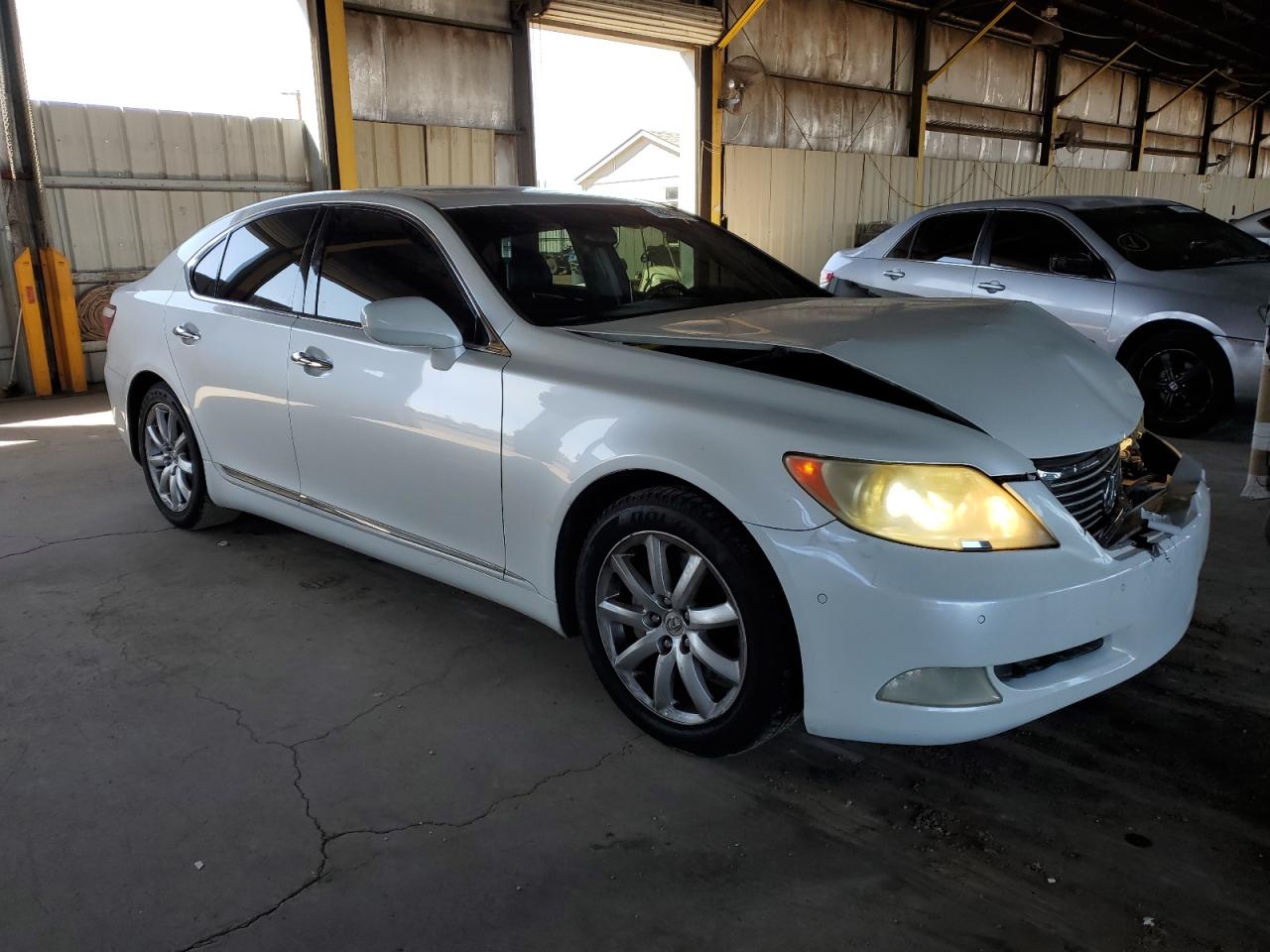 2007 Lexus LS - Image 4