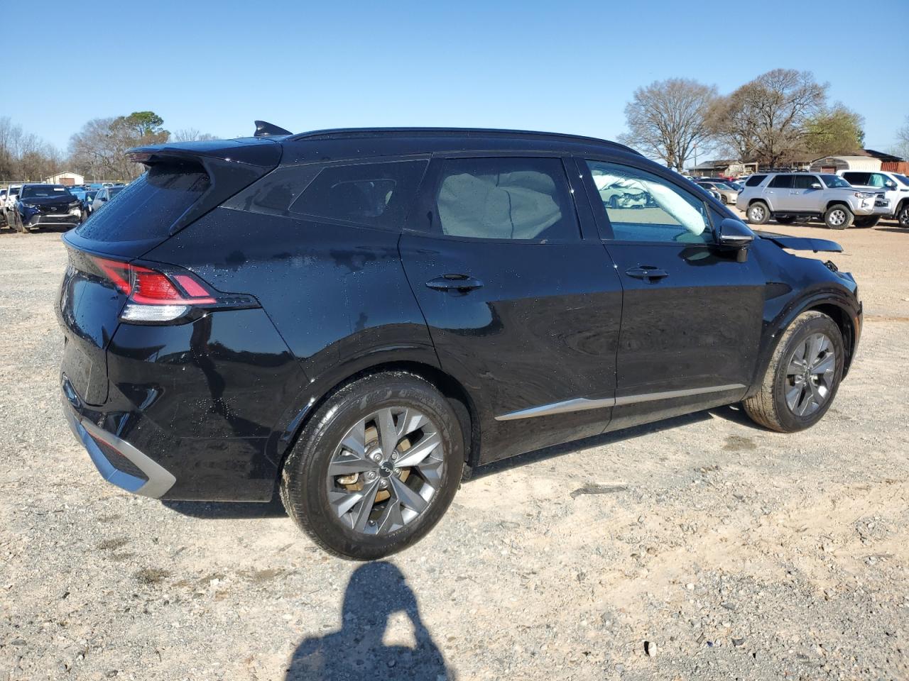 2023 Kia Sportage - Image 3