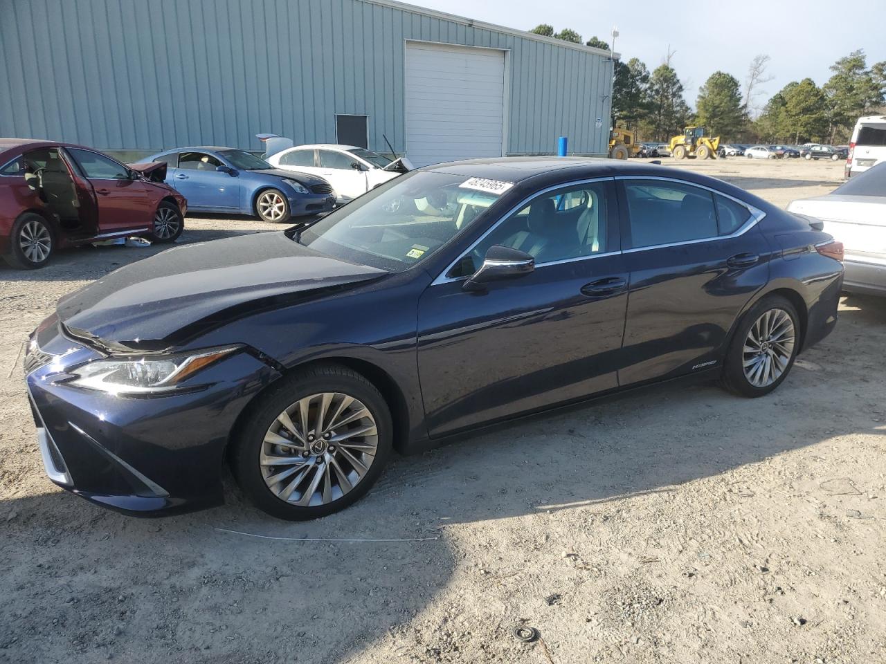 2022 Lexus ES - Image 1