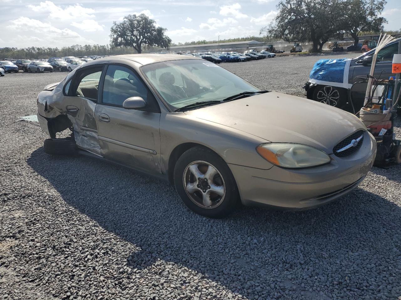 2003 Ford Taurus - Image 4