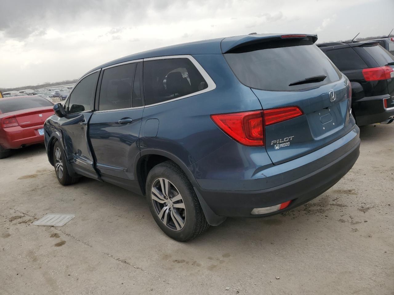 2018 Honda Pilot - Image 2