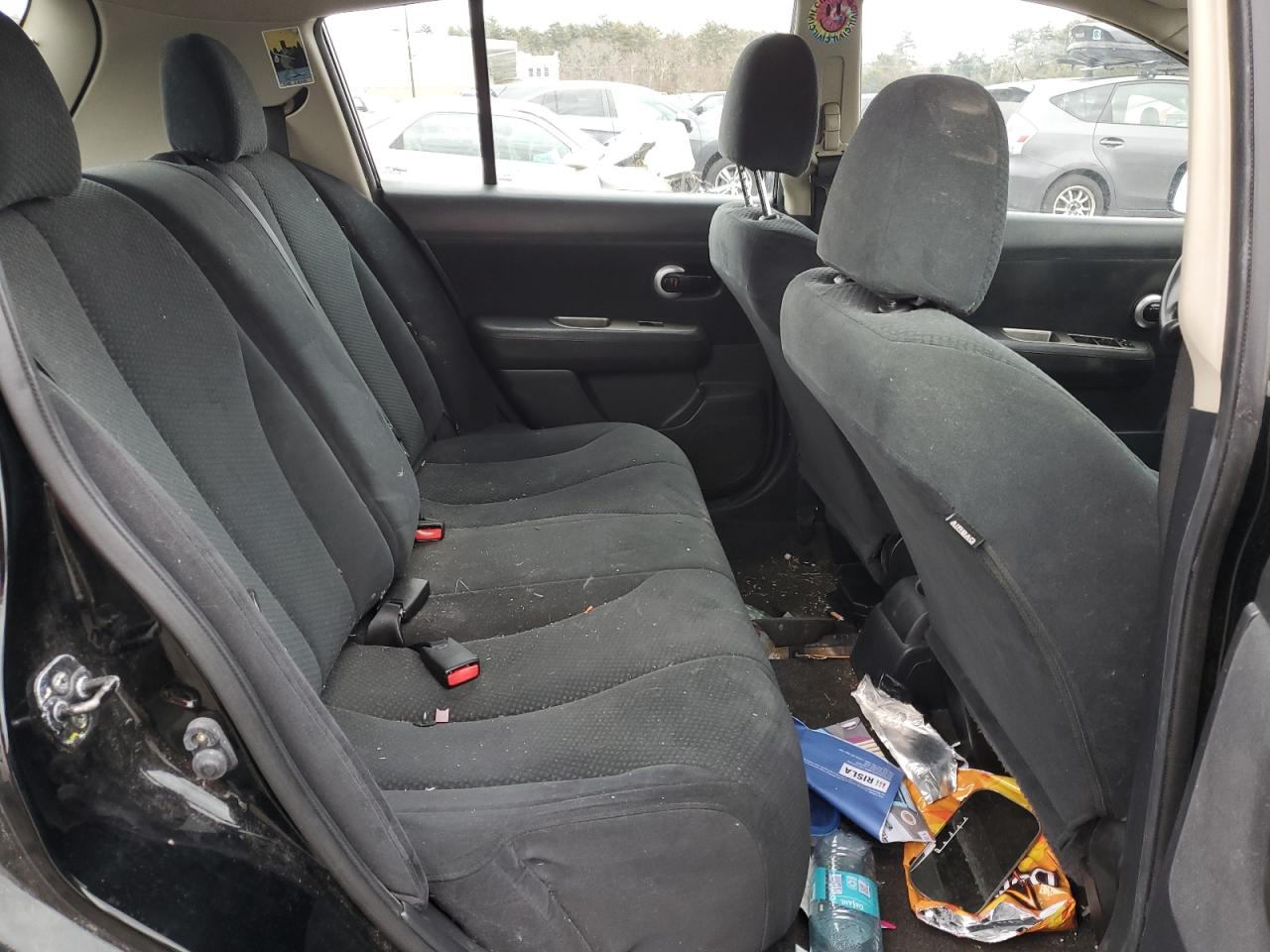 2011 Nissan Versa - Image 10