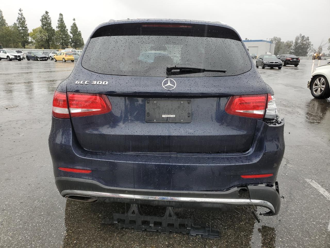 2016 Mercedes-Benz GLC - Image 6