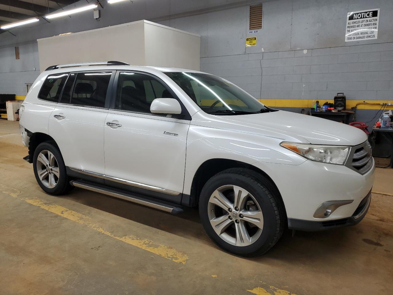 2011 Toyota Highlander - Image 4