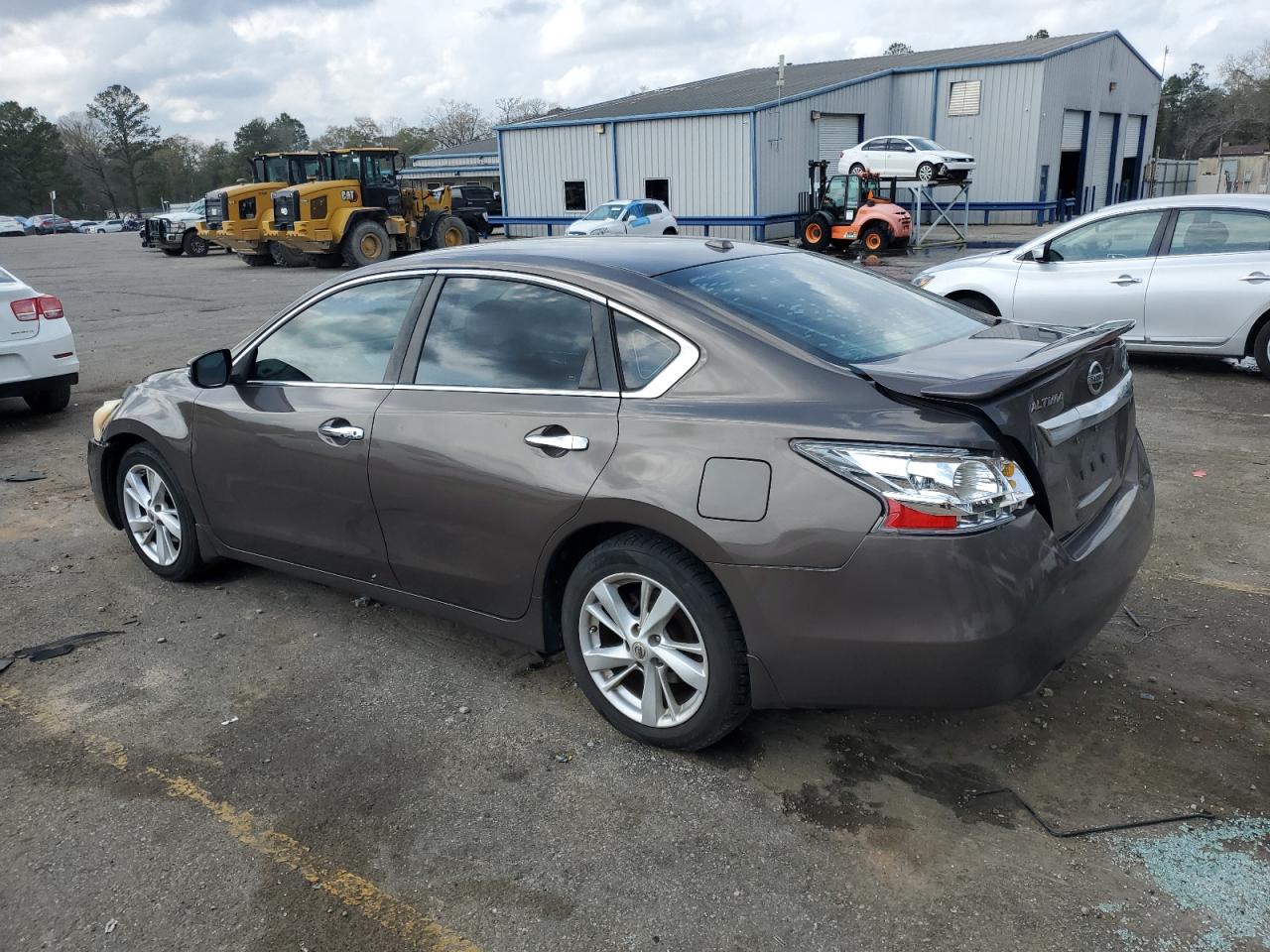 2015 Nissan Altima - Image 2