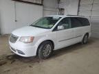 2015 Chrysler Town & Country Touring L de vânzare în Lexington, KY - Water/Flood