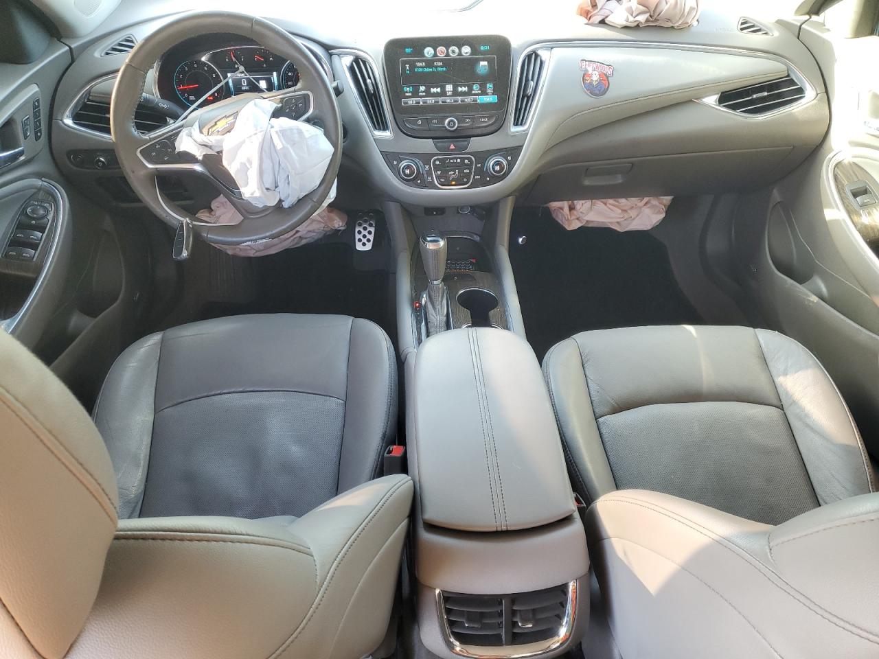2017 Chevrolet Malibu - Image 8