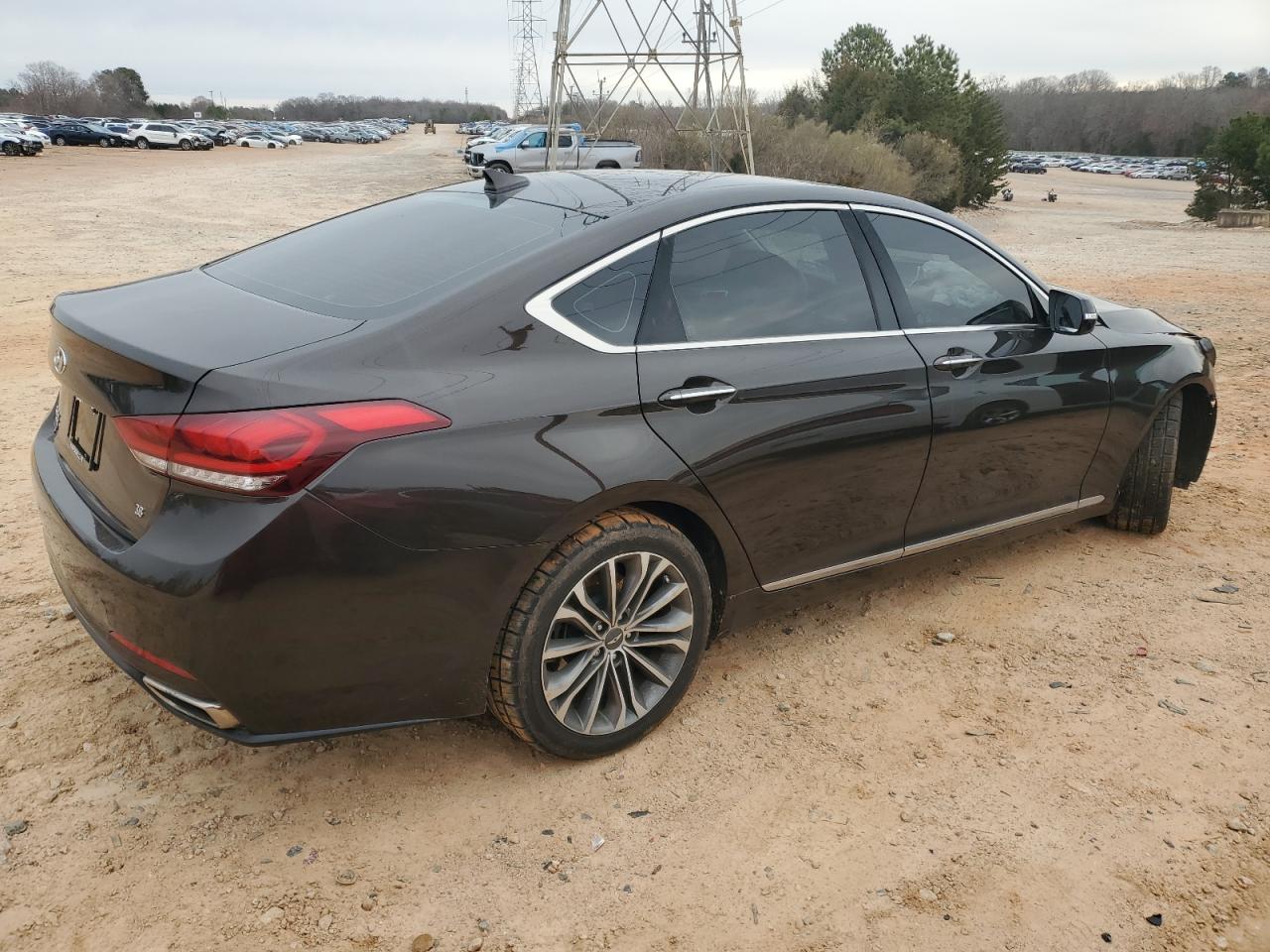 2015 Hyundai Genesis - Image 3