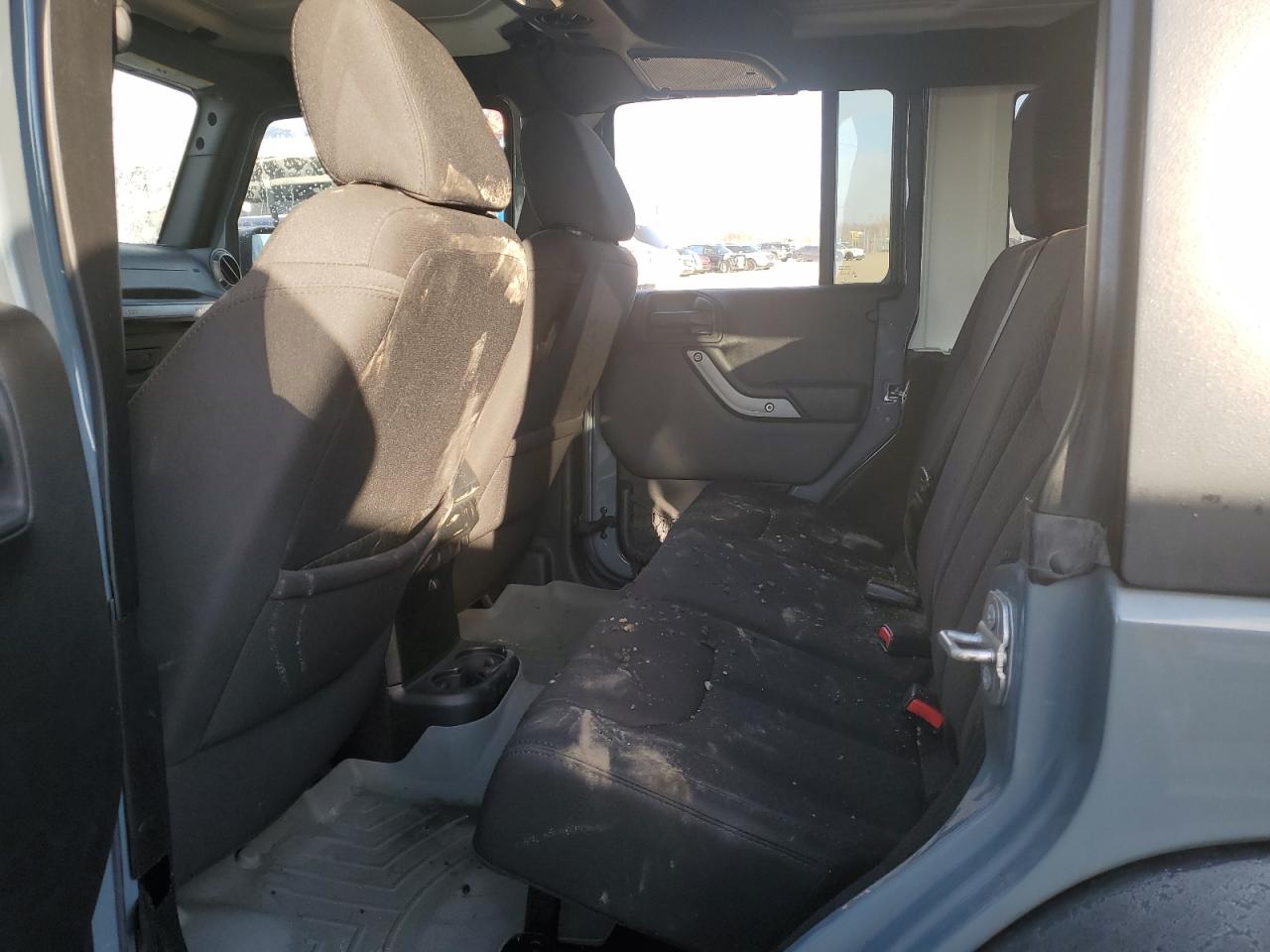 2015 Jeep Wrangler - Image 11