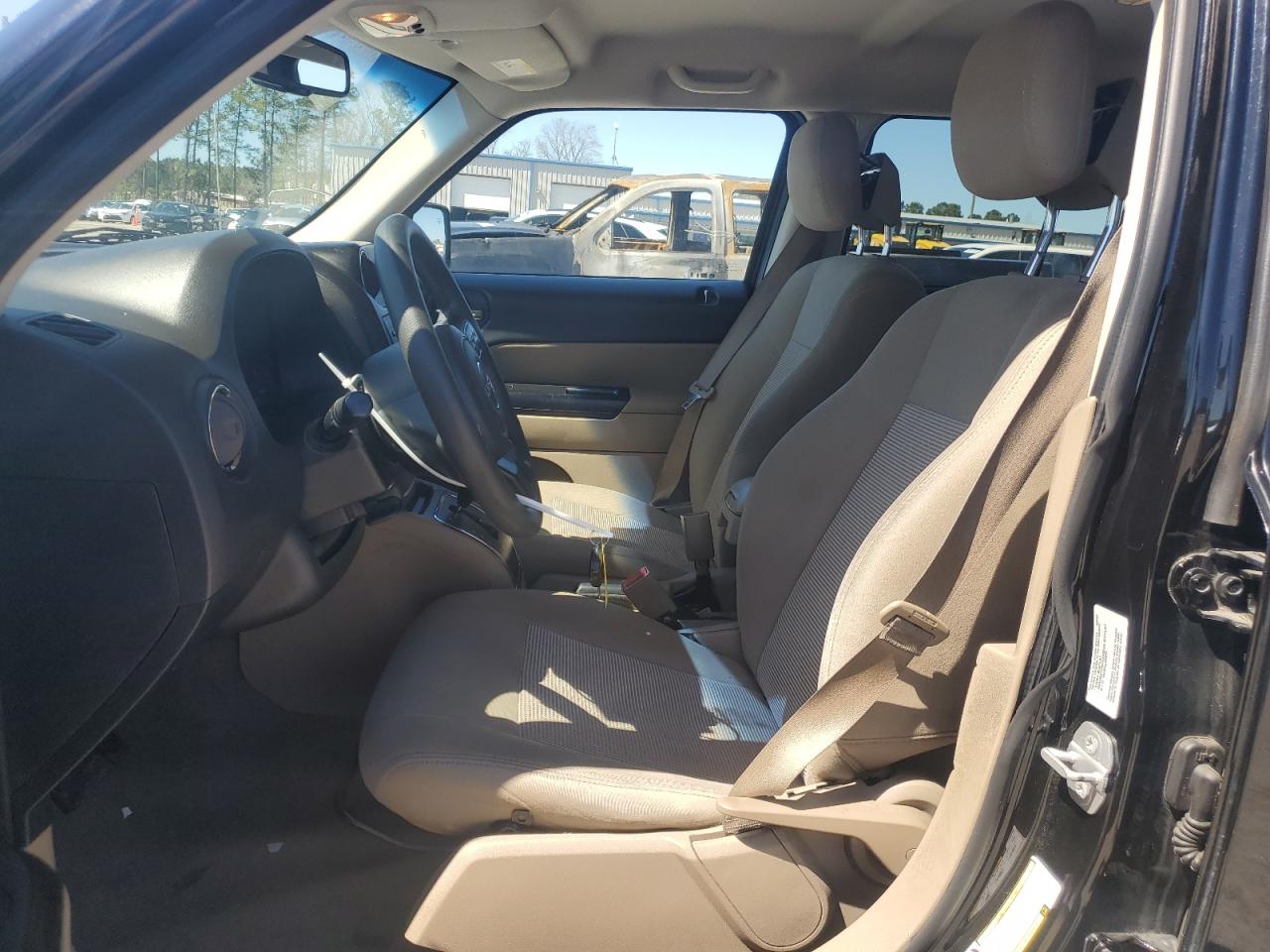 2016 Jeep Liberty (Patriot) - Image 7
