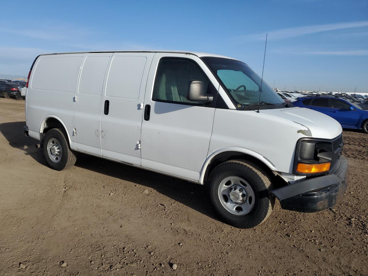 2009 Chevrolet Express - Image 4