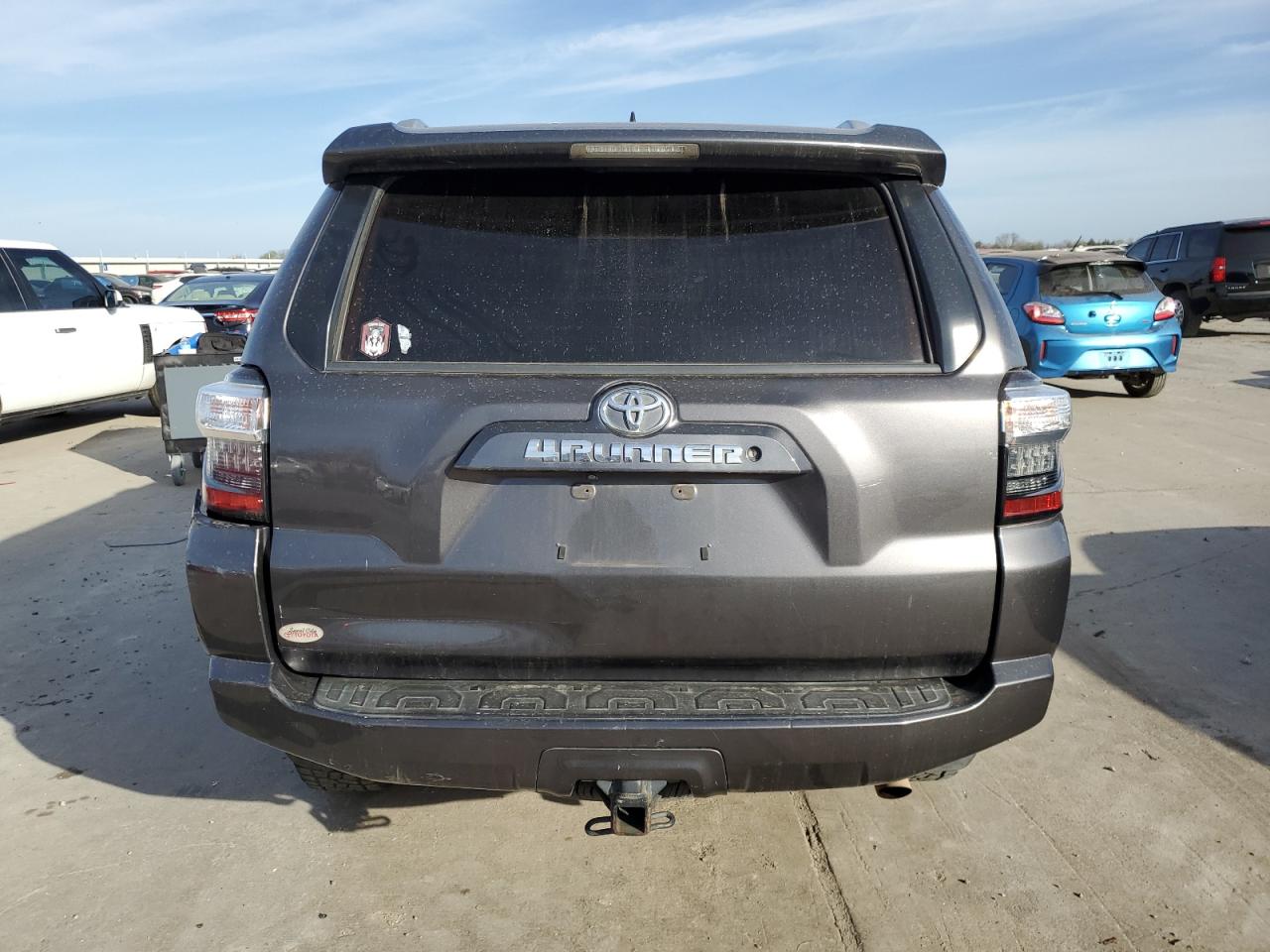 2015 Toyota 4Runner - Image 6