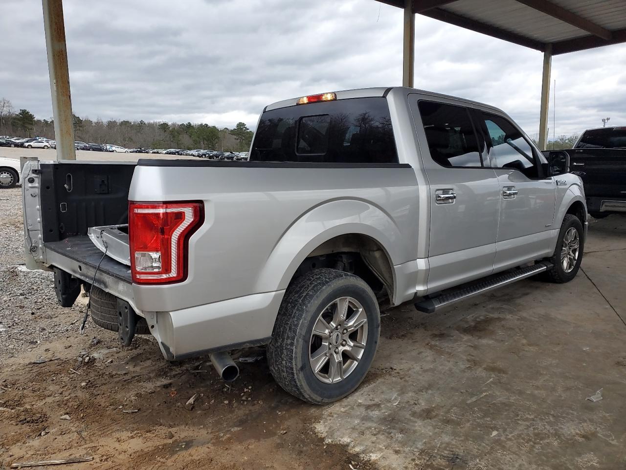 2015 Ford F-150 - Image 3