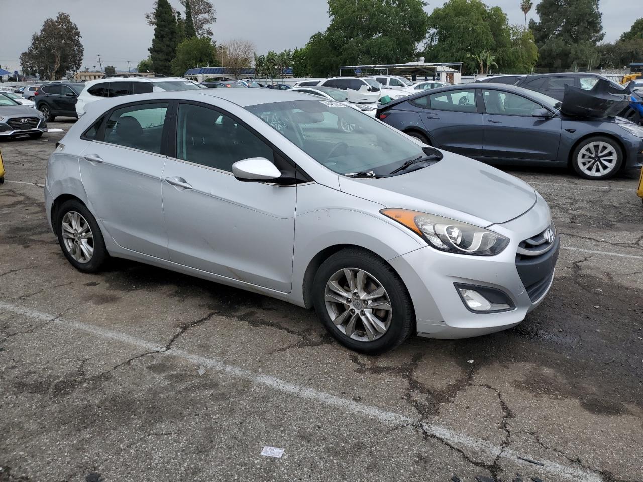 2013 Hyundai Elantra - Image 4