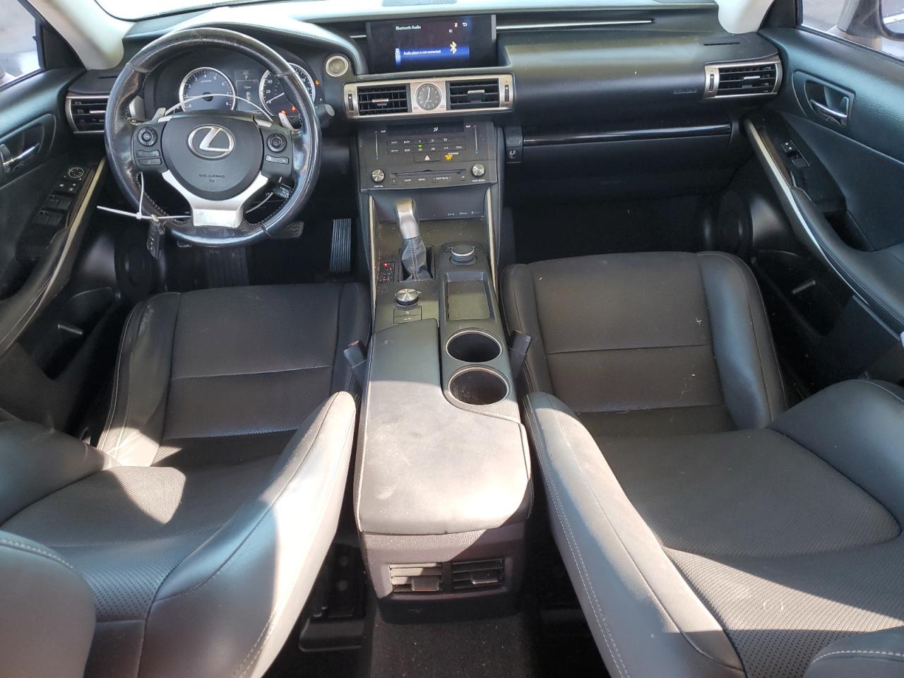 2016 Lexus IS - Image 8