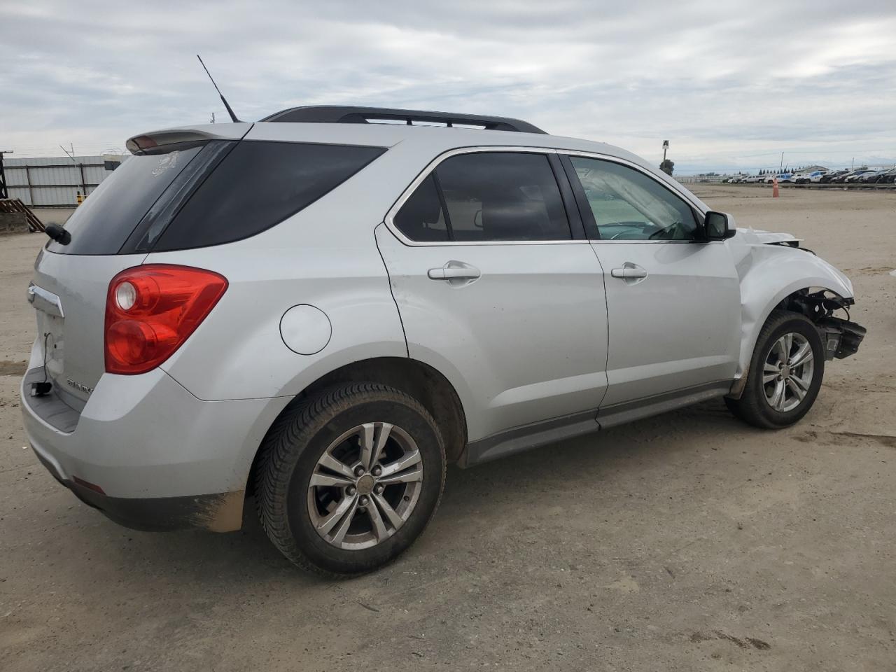 2011 Chevrolet Equinox - Image 3