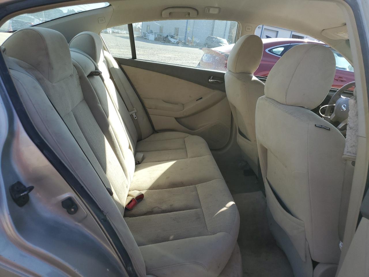 2010 Nissan Altima - Image 10